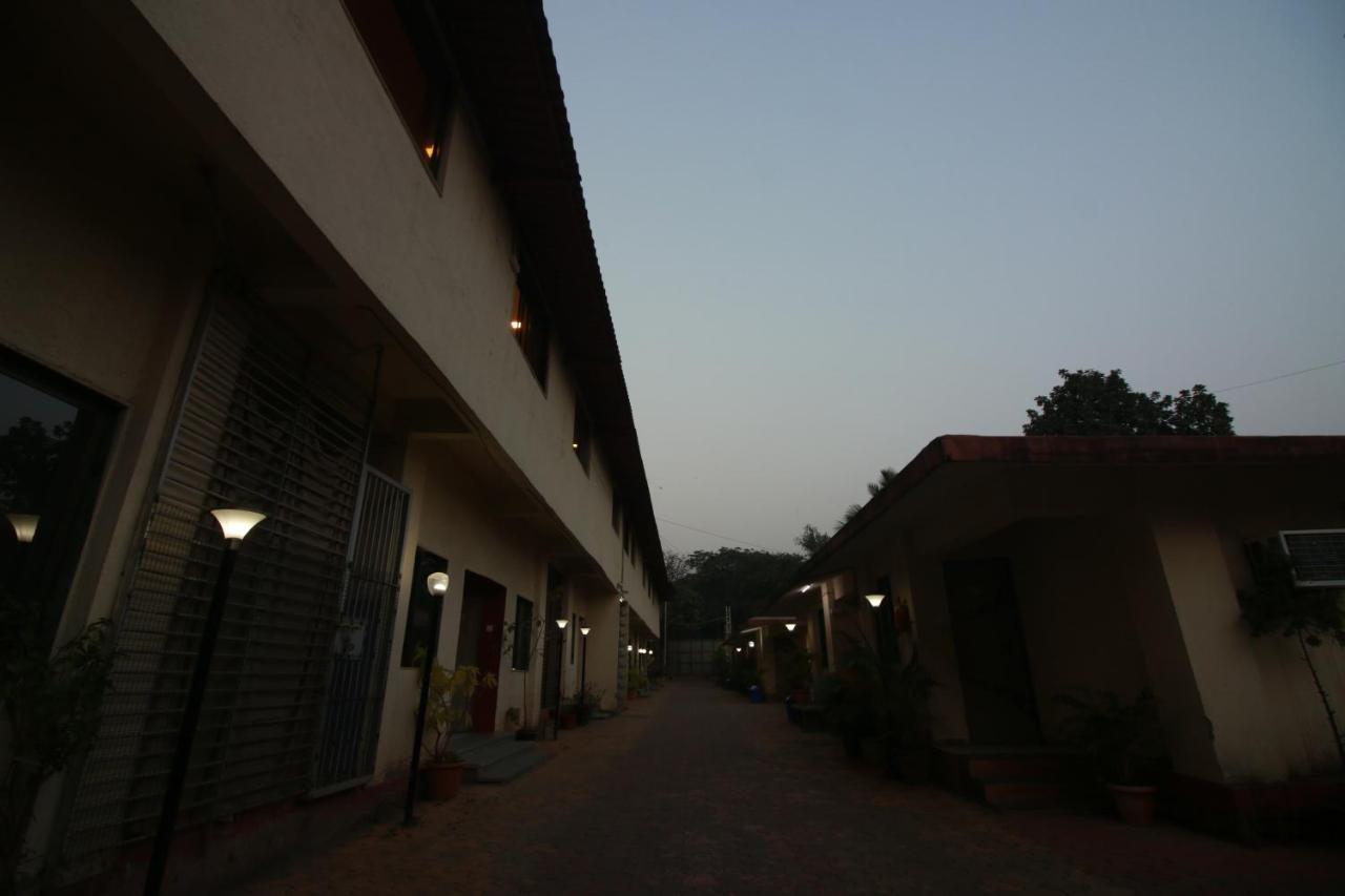 Hotel Nest Inn Residency Bhiwandi エクステリア 写真
