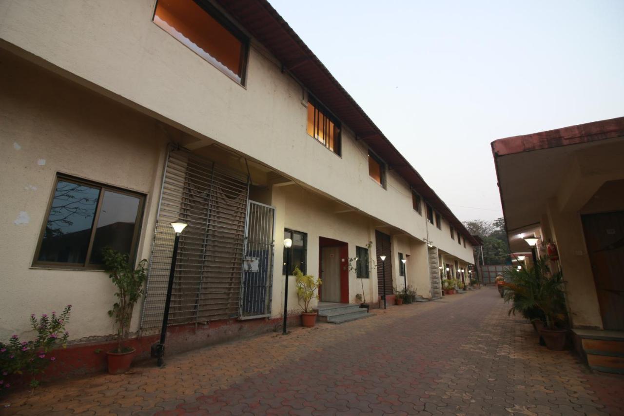 Hotel Nest Inn Residency Bhiwandi エクステリア 写真