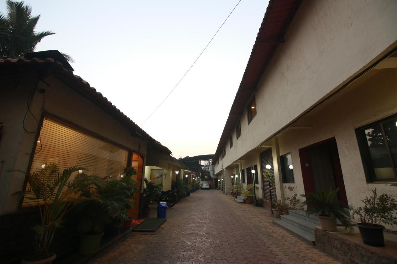 Hotel Nest Inn Residency Bhiwandi エクステリア 写真