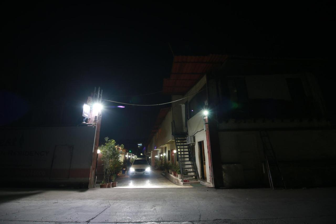 Hotel Nest Inn Residency Bhiwandi エクステリア 写真